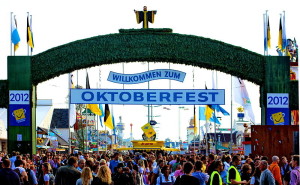 Haupteingang_Oktoberfest_2012